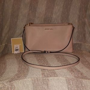 🌱 Michael Kors Adele Leather Crossbody